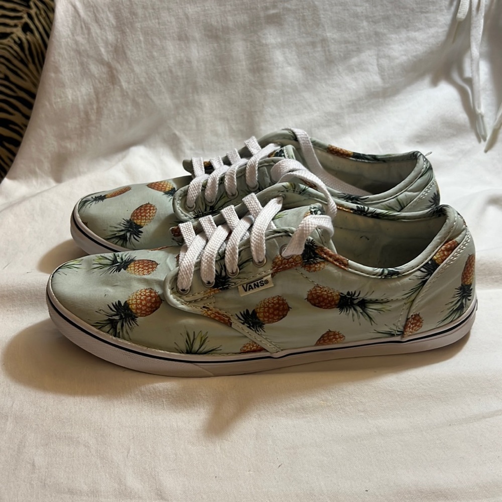 Vintage VANS Pineapple Print Skateboard Shoes Women’s Sz 9